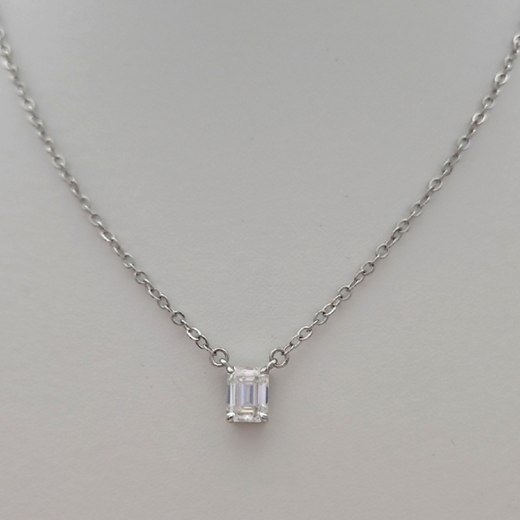 2ct Emerald Necklace